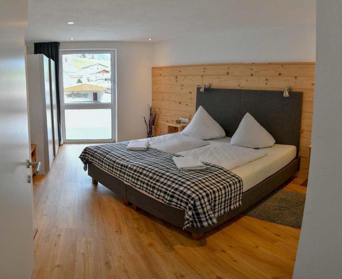 Veranda Appartement Wohlfuehl Gries im Sellrain Luaran gambar